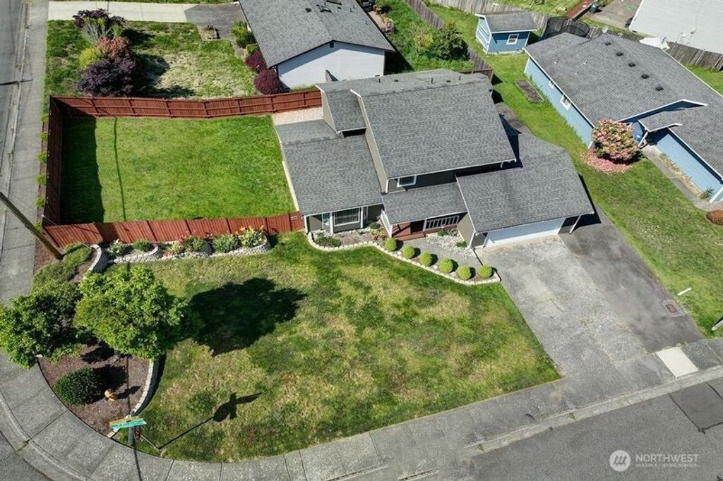 Photo of 109 77th Place SW, Everett, WA 98203 (MLS # 2404060)
