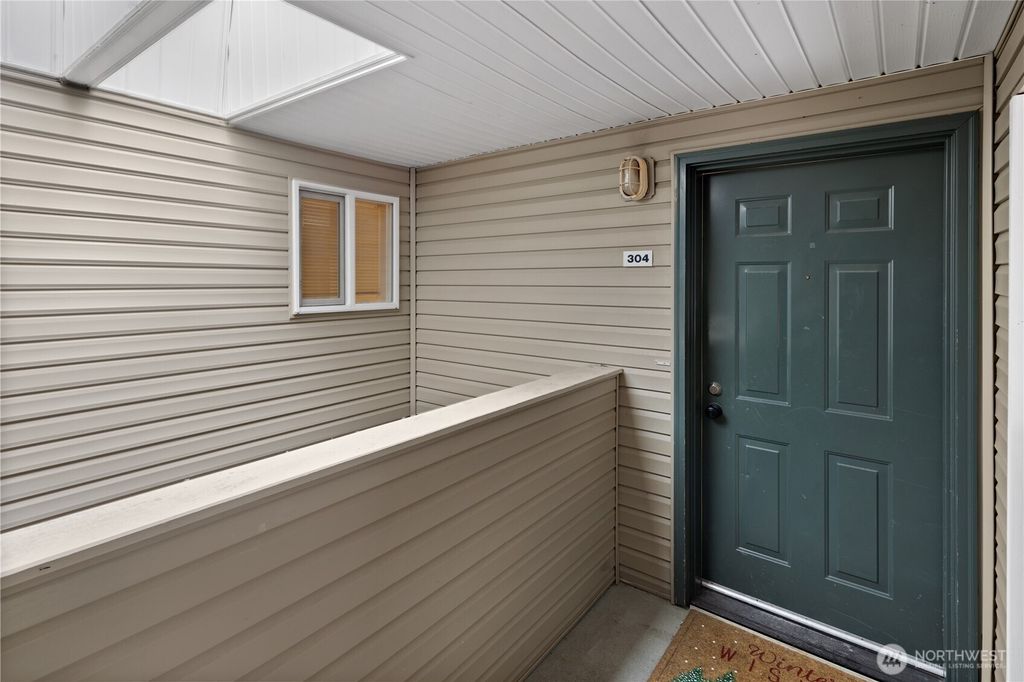 Photo of 2001 120th PL SE Pl #6-304, Everett, WA 98208 (MLS # 2441867)