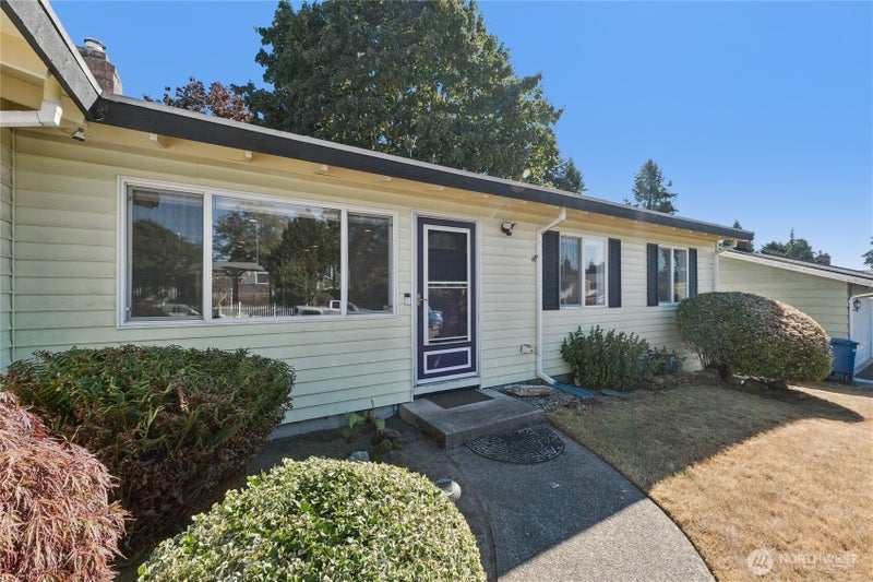 1413 S 276th Place