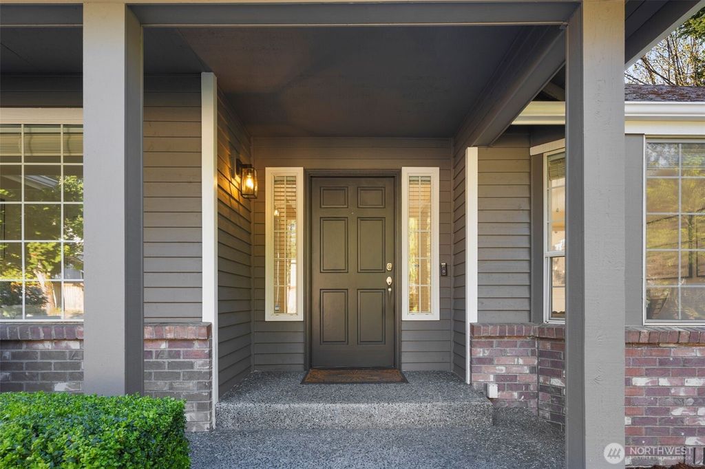 Photo of 9925 129th Place NE, Kirkland, WA 98033 (MLS # 2364121)