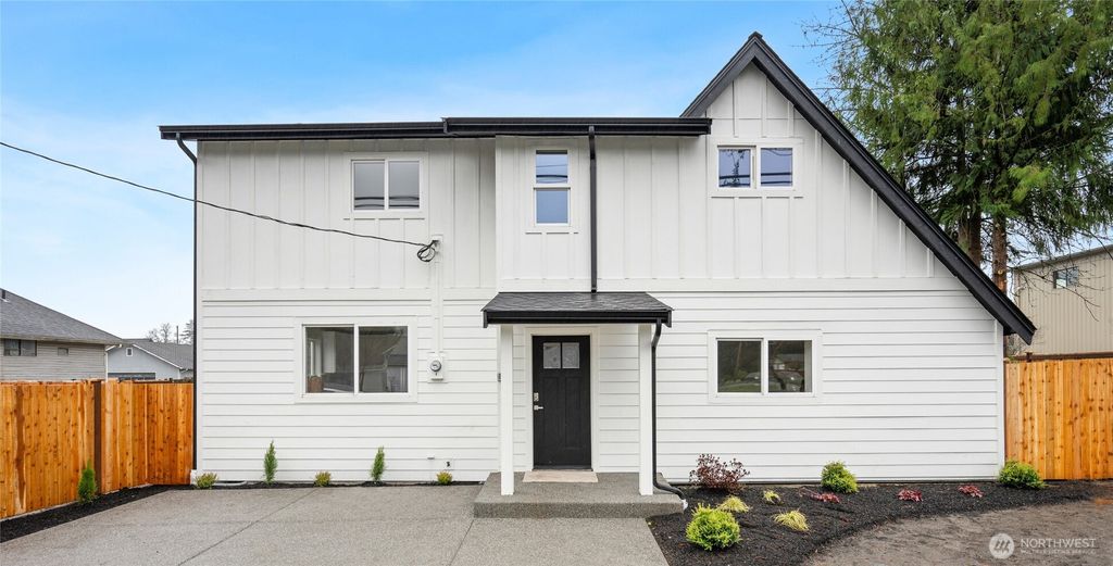 Photo of 200 S Alder Avenue, Granite Falls, WA 98252 (MLS # 2463016)