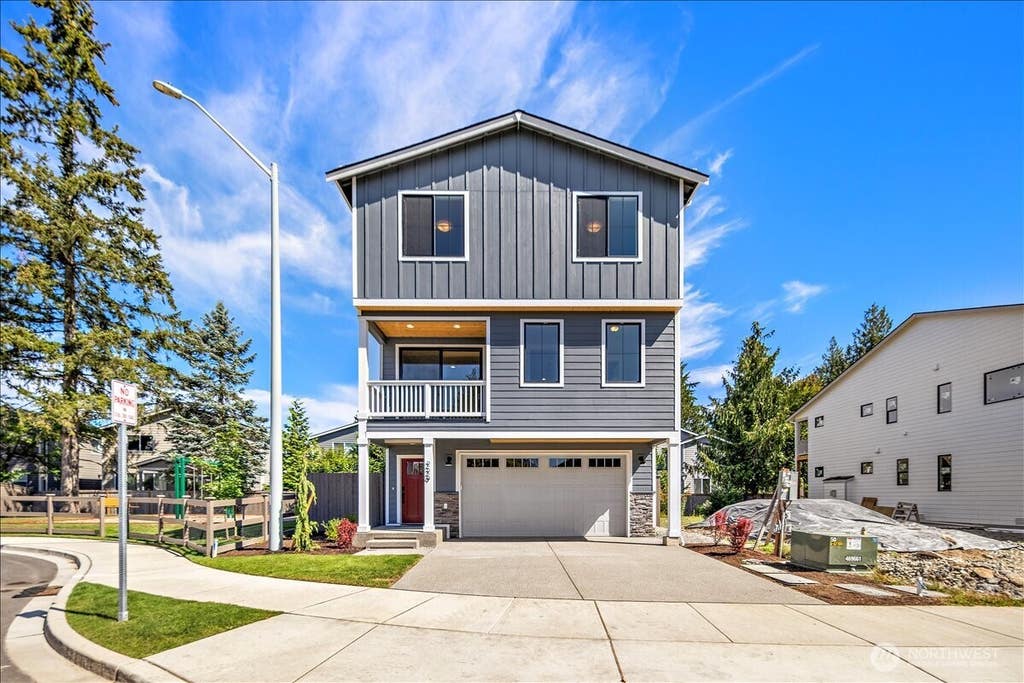 Photo of 229 156th Place SW #MG 06, Lynnwood, WA 98087 (MLS # 2558329)