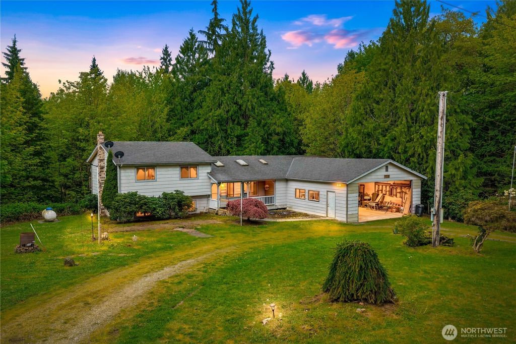 Photo of 7220 174th St NW St, Stanwood, WA 98292 (MLS # 2515015)