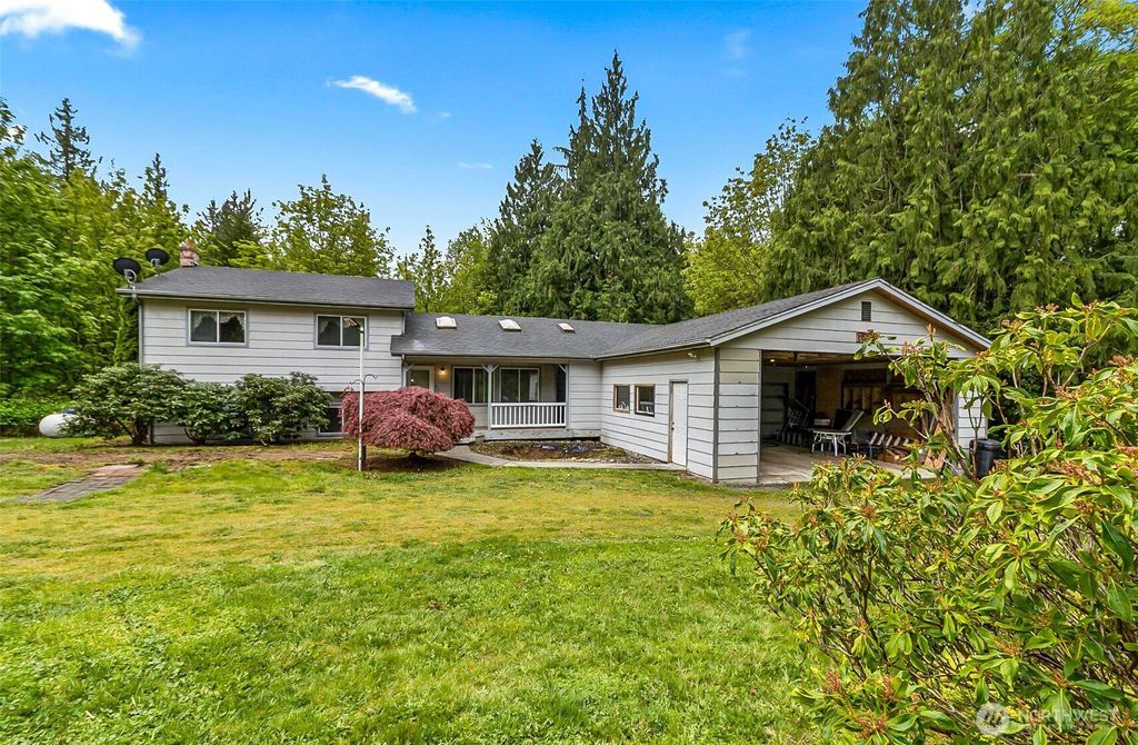 Photo of 7220 174th St NW St, Stanwood, WA 98292 (MLS # 2515015)
