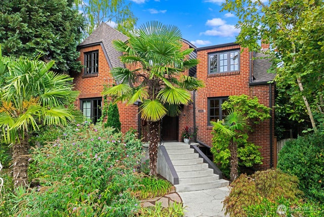 6238 25th Avenue NE, Seattle