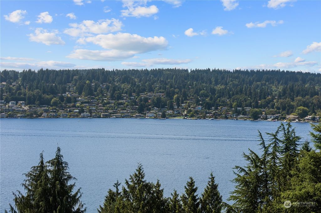 Photo of 15745 62nd Avenue NE, Kenmore, WA 98028 (MLS # 2149748)