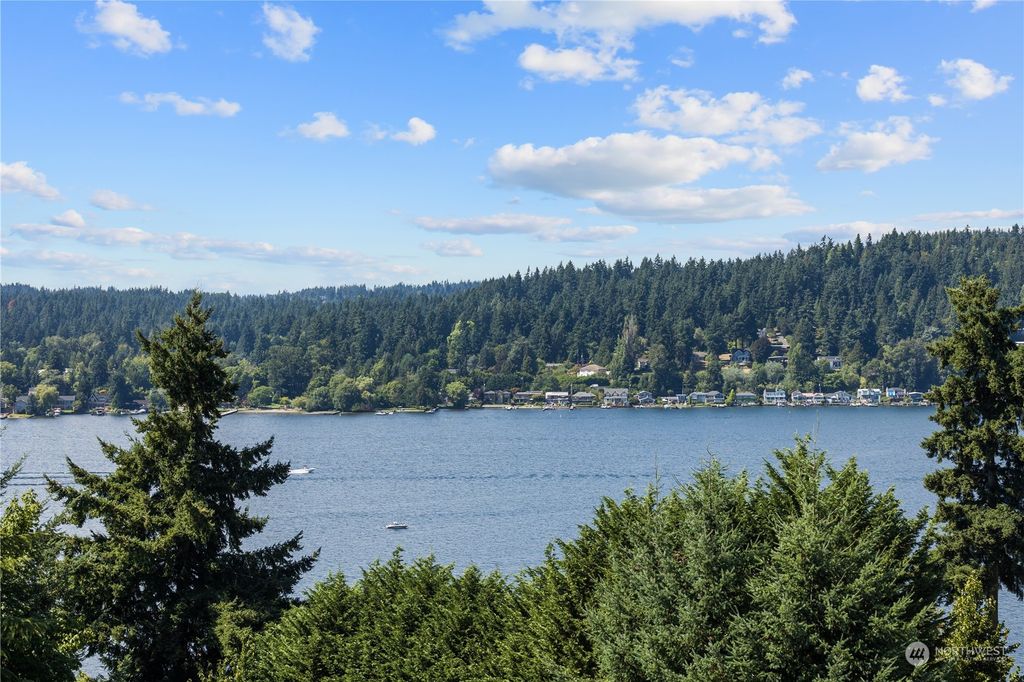 Photo of 15745 62nd Avenue NE, Kenmore, WA 98028 (MLS # 2149748)