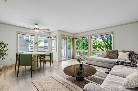 Photo of 614 E Lynn Street #1, Seattle, WA 98102 (MLS # 2434465)