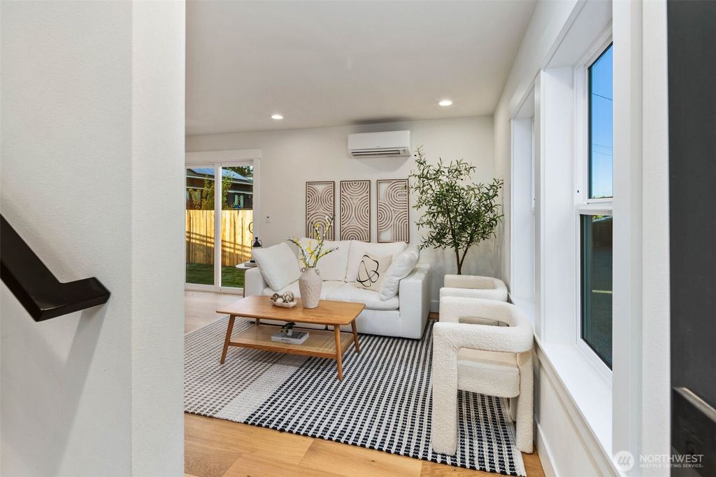 Photo of 6346 37th Avenue SW #B, Seattle, WA 98126 (MLS # 2437183)
