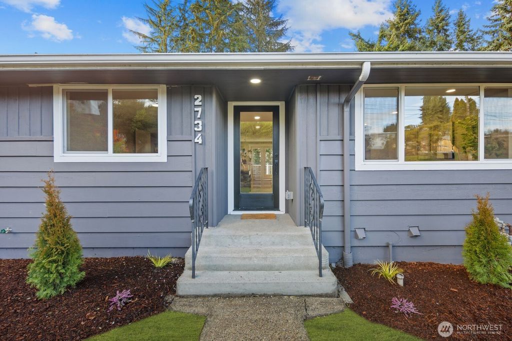 Photo of 2734 Sunset Drive W, University Place, WA 98466 (MLS # 2483879)