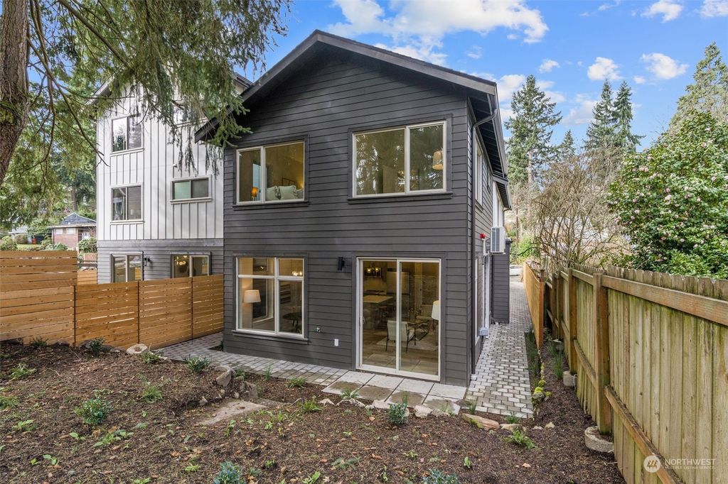 Photo of 14052 Palatine Avenue N, Seattle, WA 98133 (MLS # 2227724)