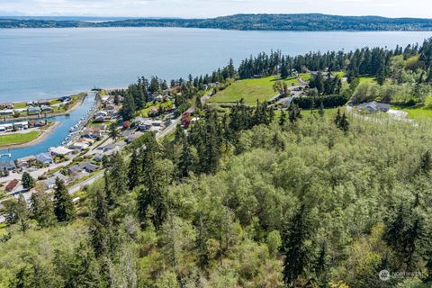 A home in Oak Harbor