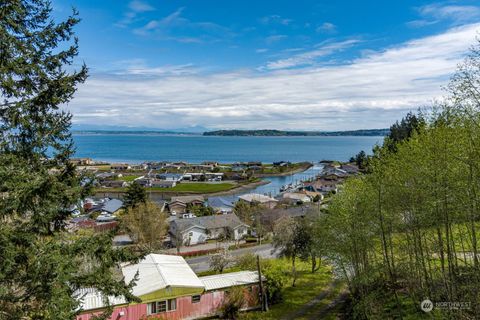 A home in Oak Harbor