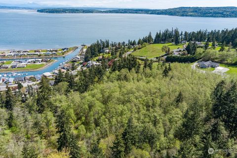 A home in Oak Harbor