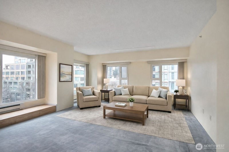 121 Vine Street 505