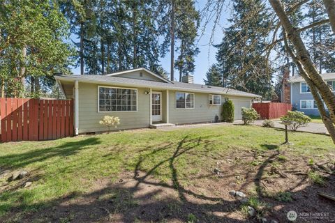 Photo of 1206 Independence Court, Oak Harbor, WA 98277 (MLS # 2498788)