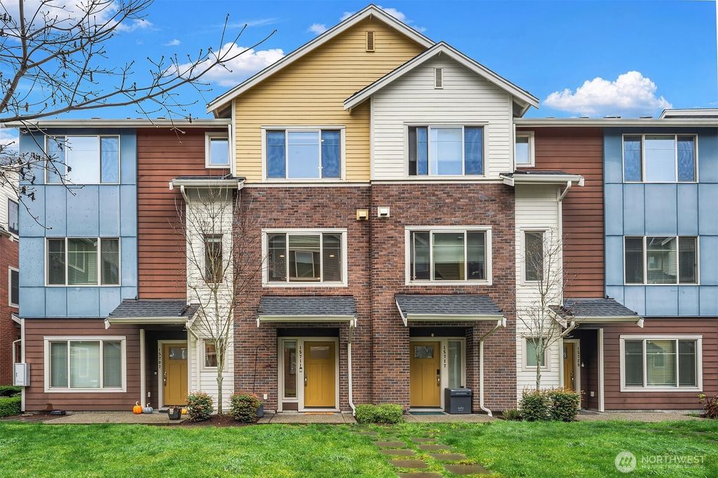 Photo of 15711 NE 14th Alley Aly, Bellevue, WA 98008 (MLS # 2480932)