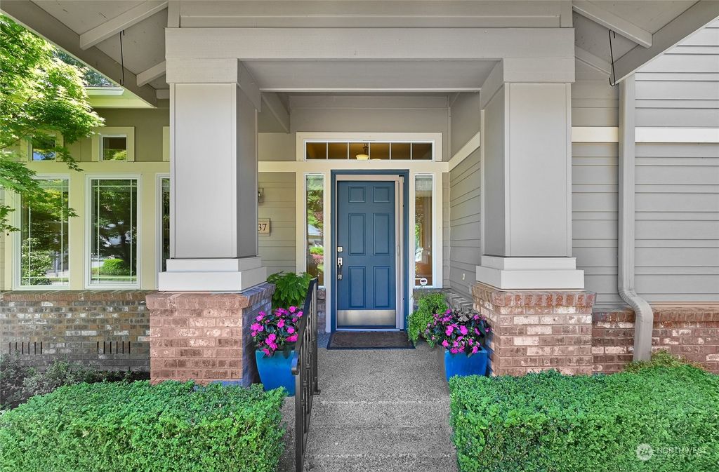 Photo of 24337 NE Vine Maple Way, Redmond, WA 98053 (MLS # 2070147)