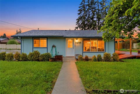 Photo of 3208 21st Street, Everett, WA 98201 (MLS # 2535911)