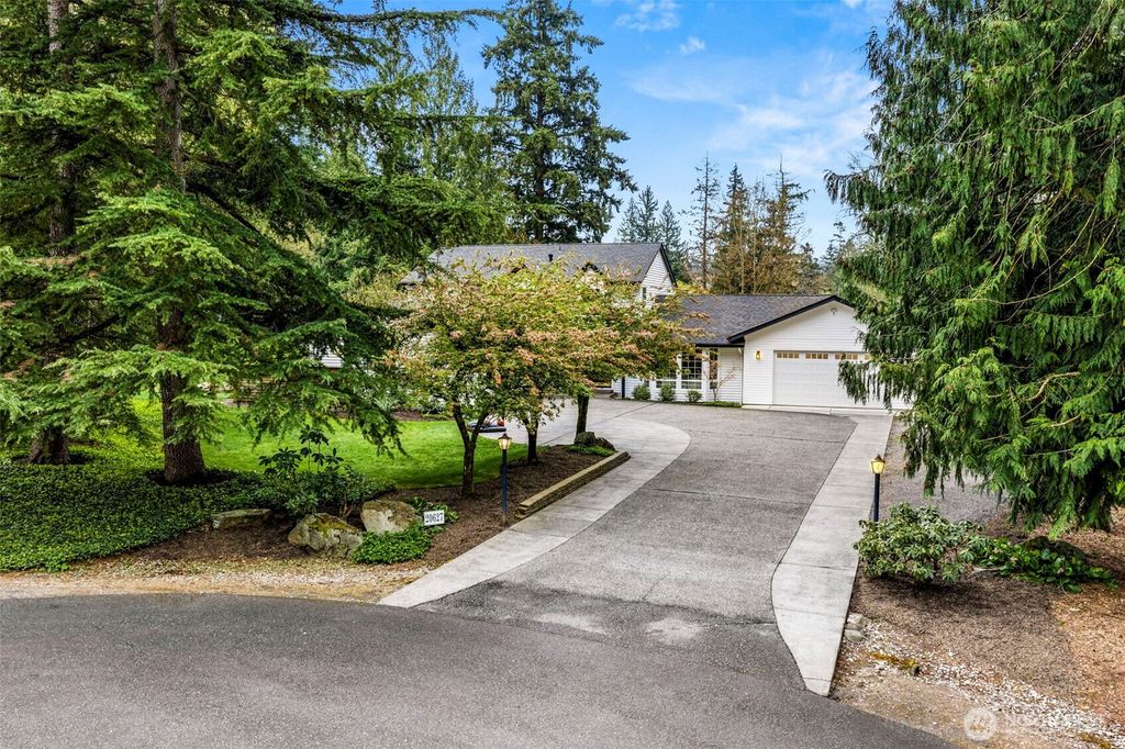 Photo of 20627 NE 66th Place, Redmond, WA 98053 (MLS # 2505898)