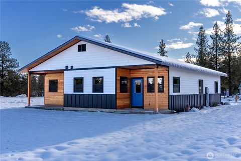 Photo of 7 Round Rock Lane, Winthrop, WA 98862 (MLS # 2459237)