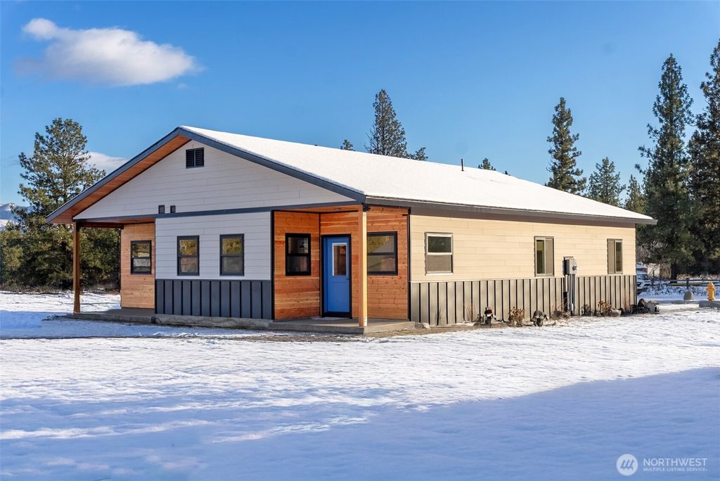 Photo of 7 Round Rock Lane, Winthrop, WA 98862 (MLS # 2459237)