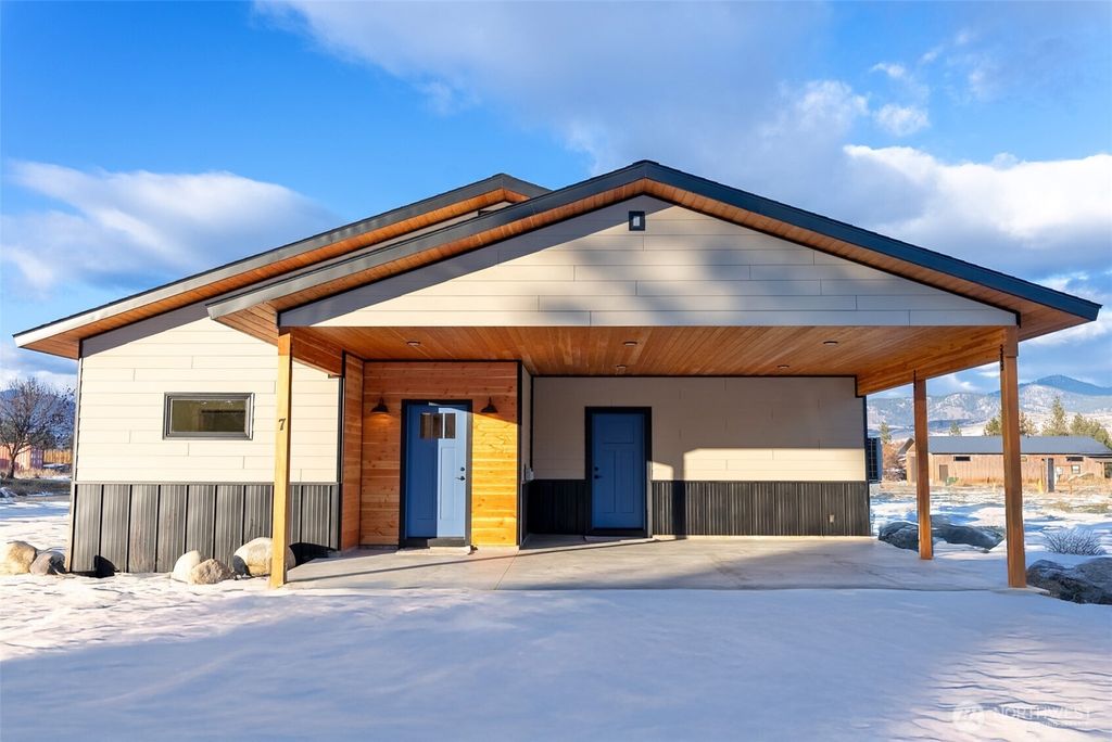 Photo of 7 Round Rock Lane, Winthrop, WA 98862 (MLS # 2459237)