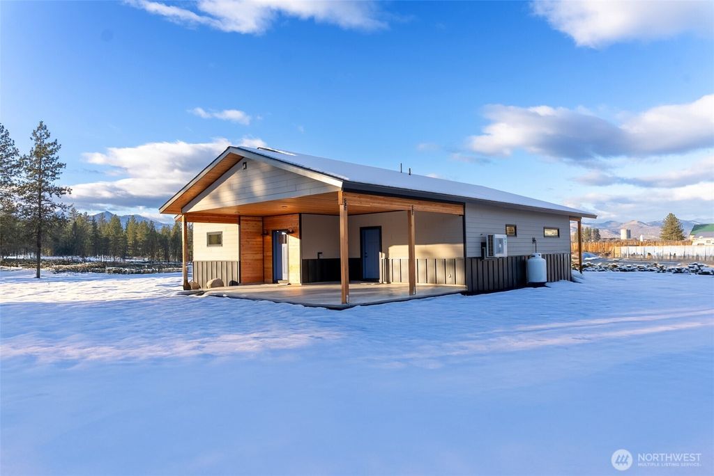 Photo of 7 Round Rock Lane, Winthrop, WA 98862 (MLS # 2459237)