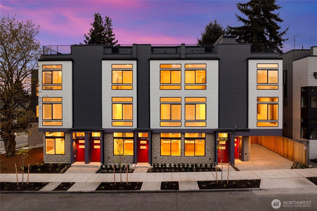 Photo of 7011 9th Avenue NE, Seattle, WA 98115 (MLS # 2438730)