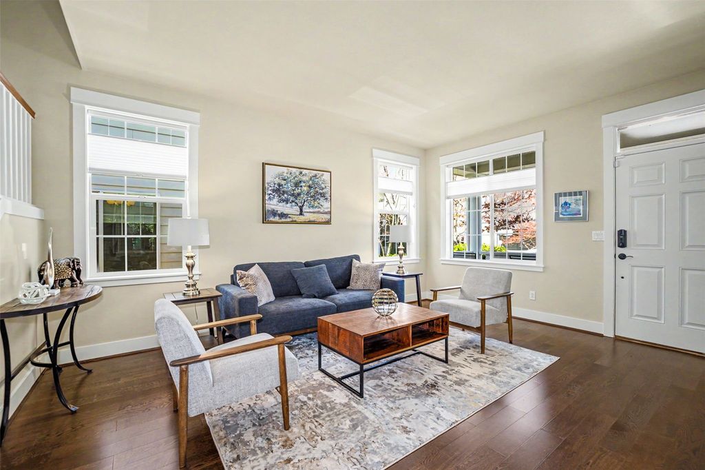 Photo of 315 4th Avenue S, Kirkland, WA 98033 (MLS # 2505964)