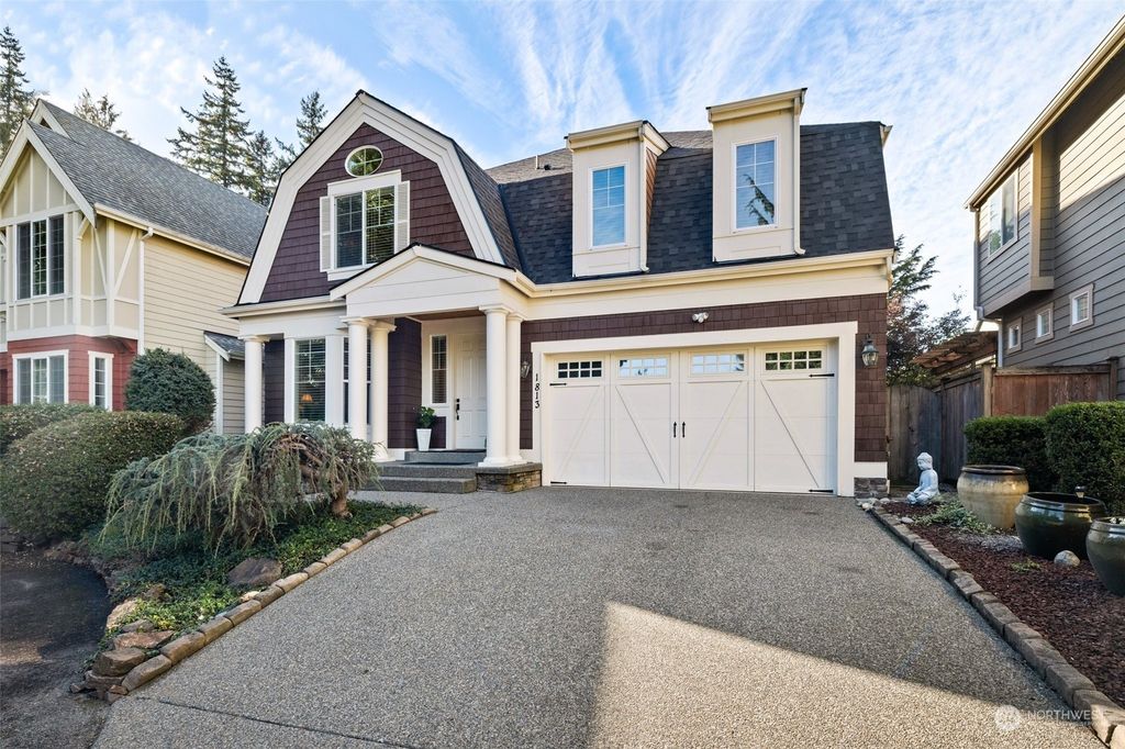 Photo of 1813 Redmond Place NE, Renton, WA 98056 (MLS # 2172396)