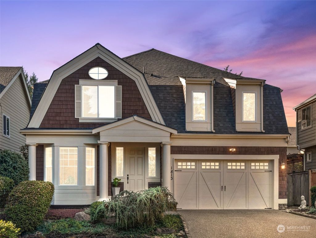 Photo of 1813 Redmond Place NE, Renton, WA 98056 (MLS # 2172396)