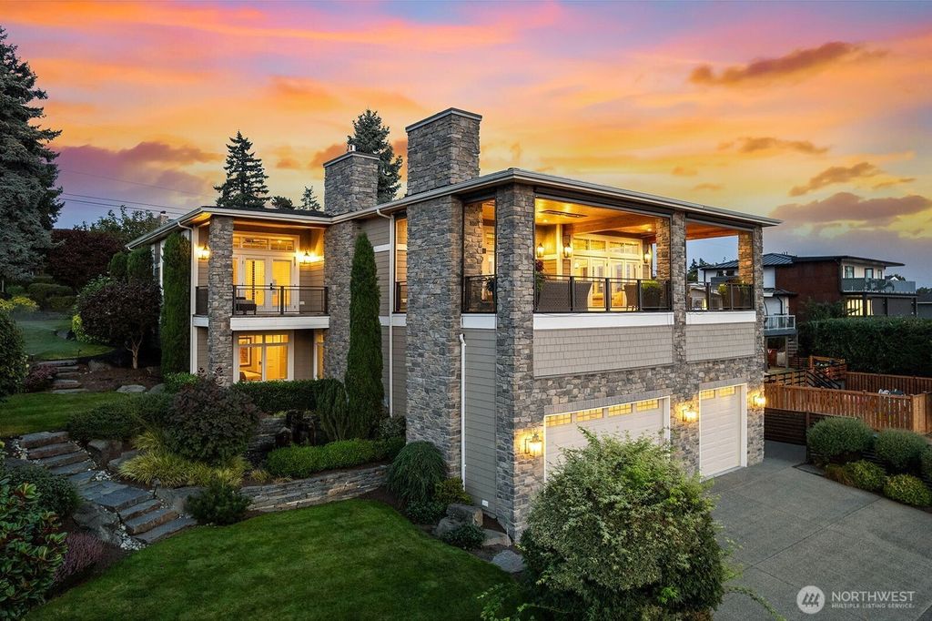 Photo of 1223 1st Street, Kirkland, WA 98033 (MLS # 2411118)