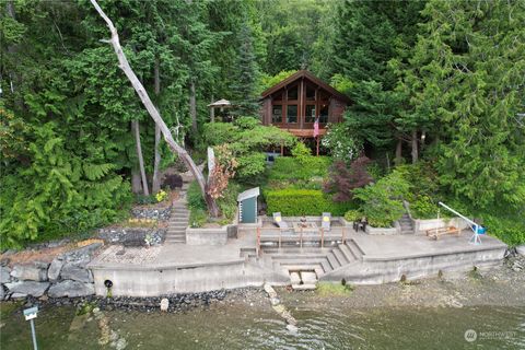 Photo of 211 E Church Point Drive, Shelton, WA 98584 (MLS # 2074546)