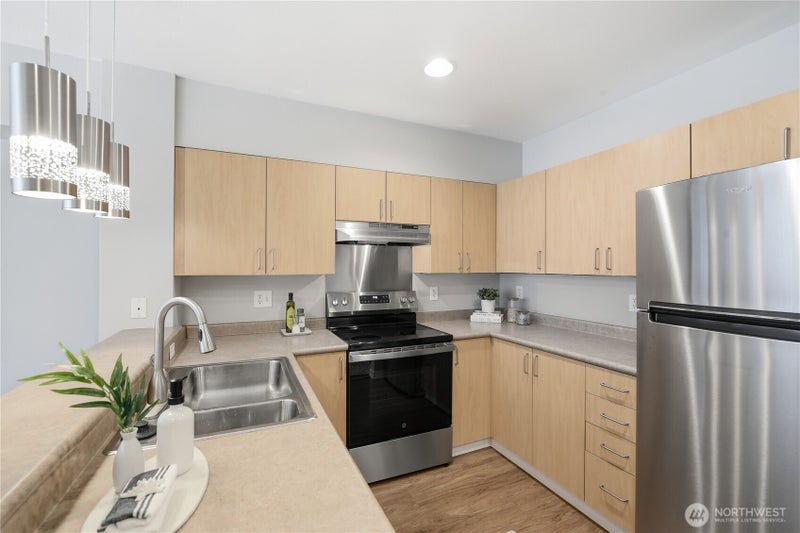 19500 Ballinger Wy NE 204