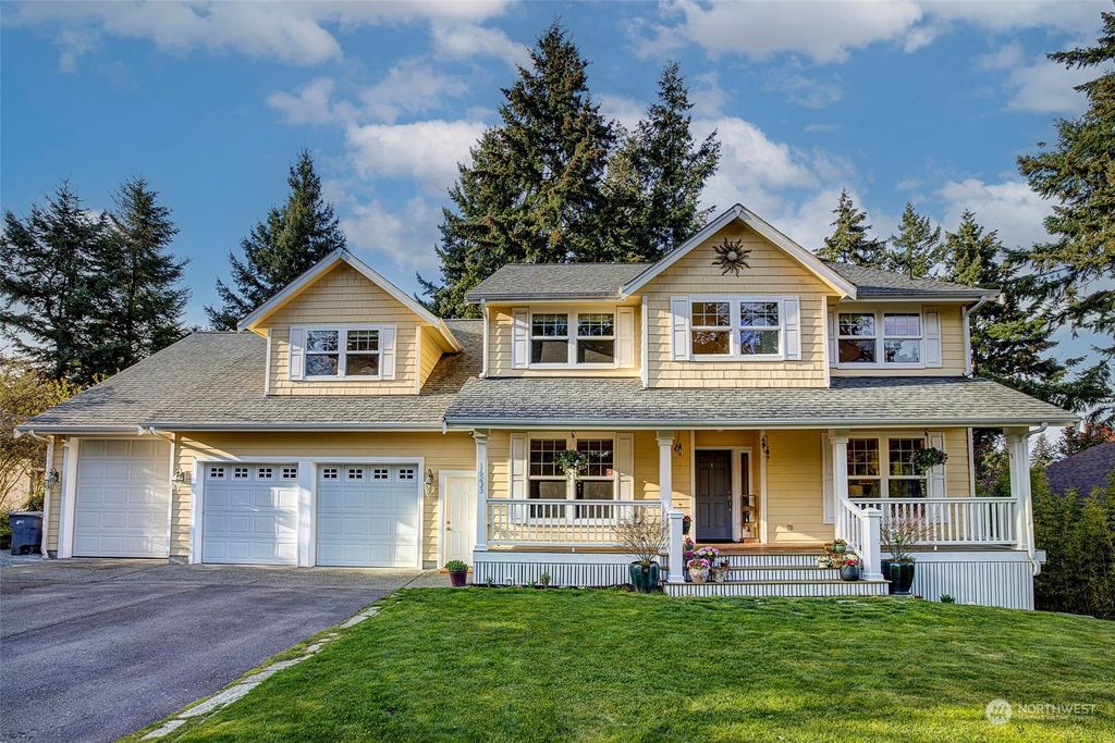 Photo of 16233 21st Avenue SW, Burien, WA 98166 (MLS # 2056893)