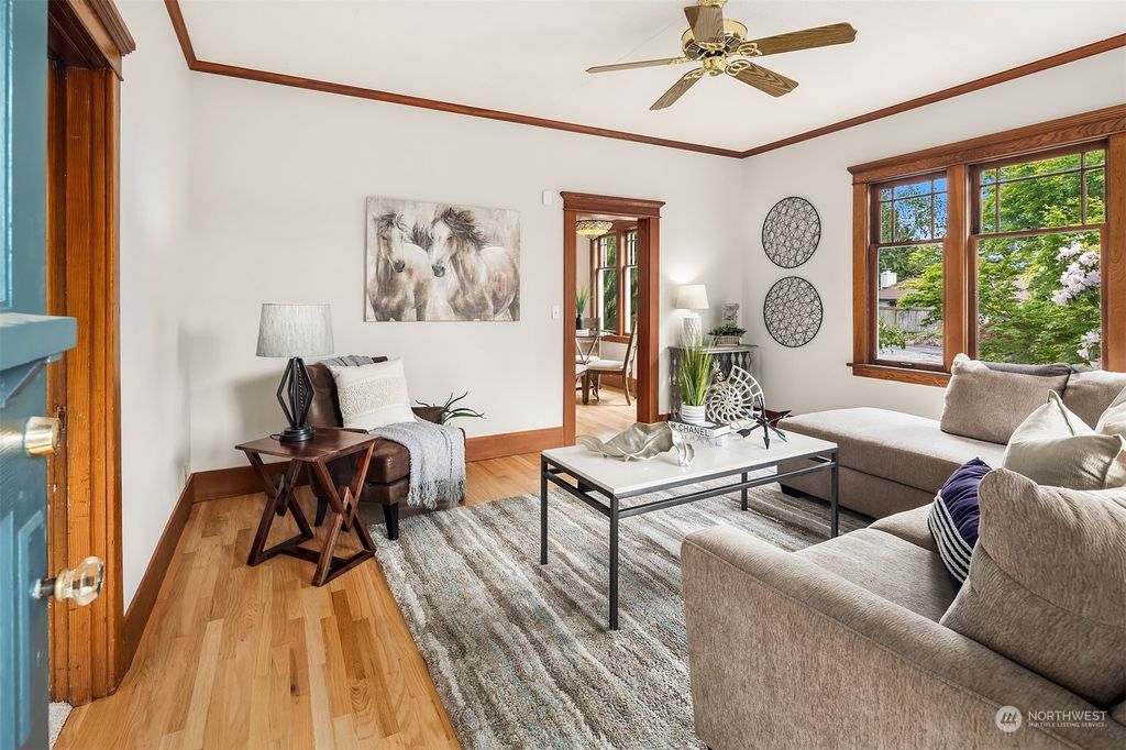 Photo of 13814 90th Avenue NE, Kirkland, WA 98034 (MLS # 2068829)