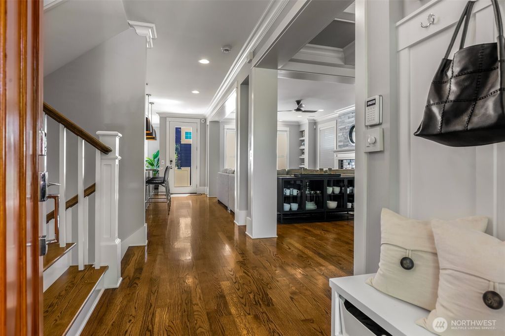 Photo of 111 NE 63rd Street, Seattle, WA 98115 (MLS # 2527065)