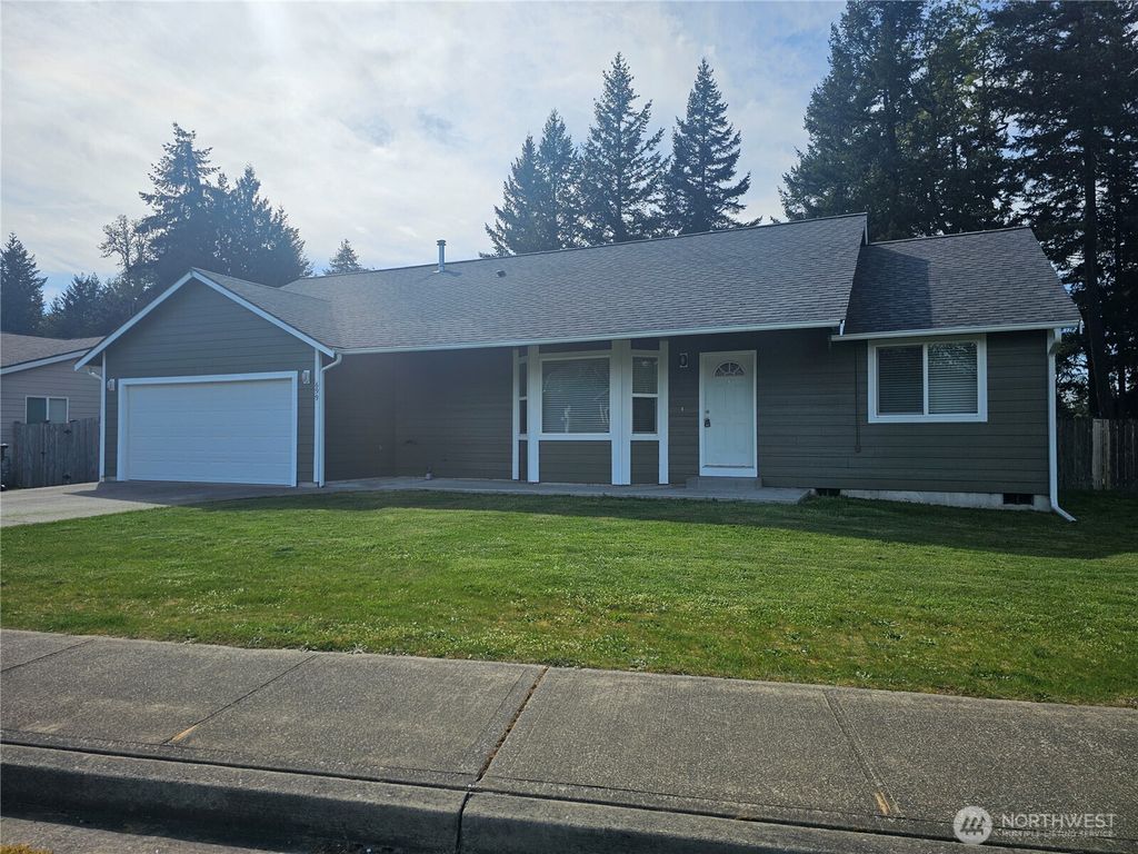 Photo of 699 Myers Street SE, Rainier, WA 98576 (MLS # 2491383)