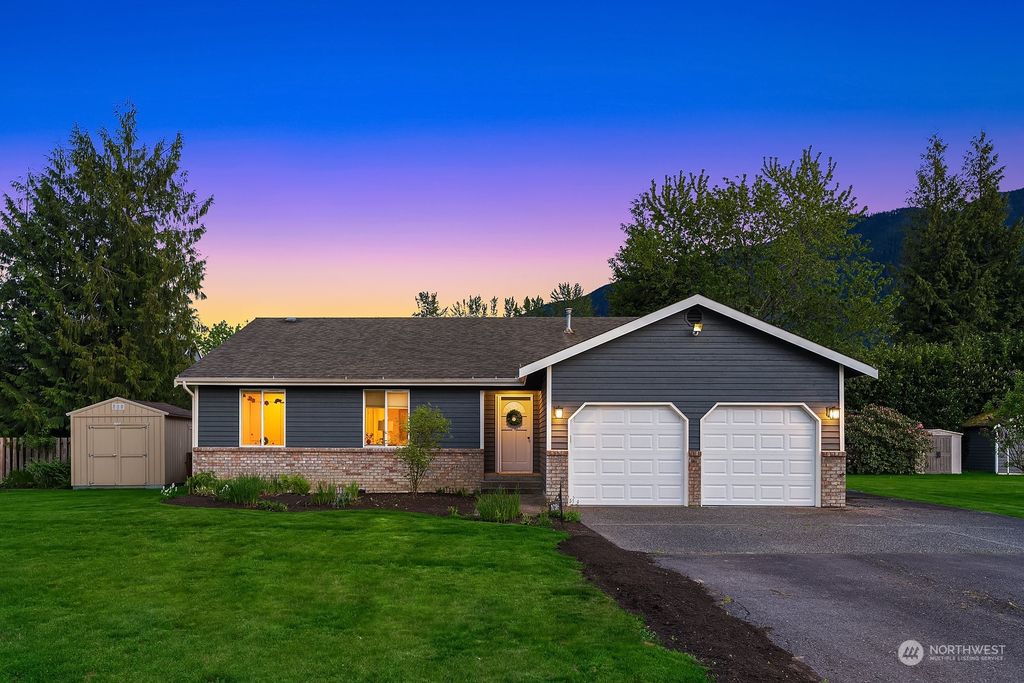 Photo of 1036 Riverside Drive SE, North Bend, WA 98045 (MLS # 2066716)