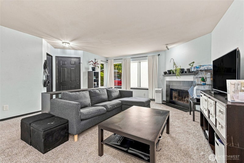 9210 Market Place G102