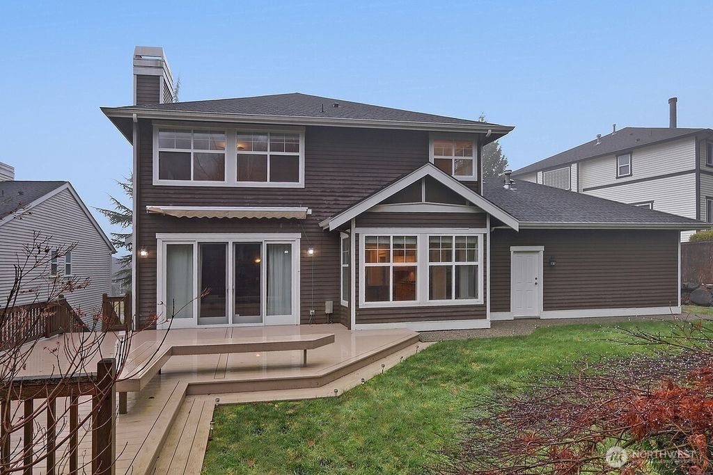 Photo of 16721 SE 63rd Place, Bellevue, WA 98006 (MLS # 2495209)