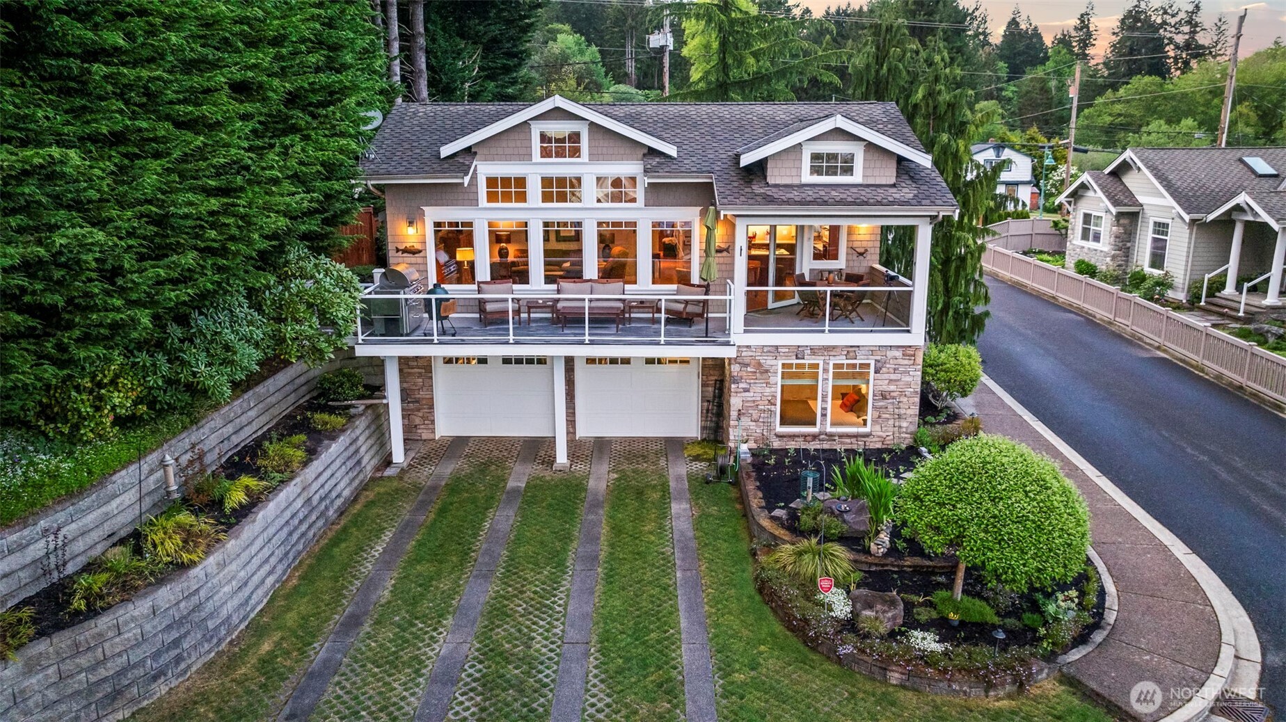 9520 Crescent Cove Place