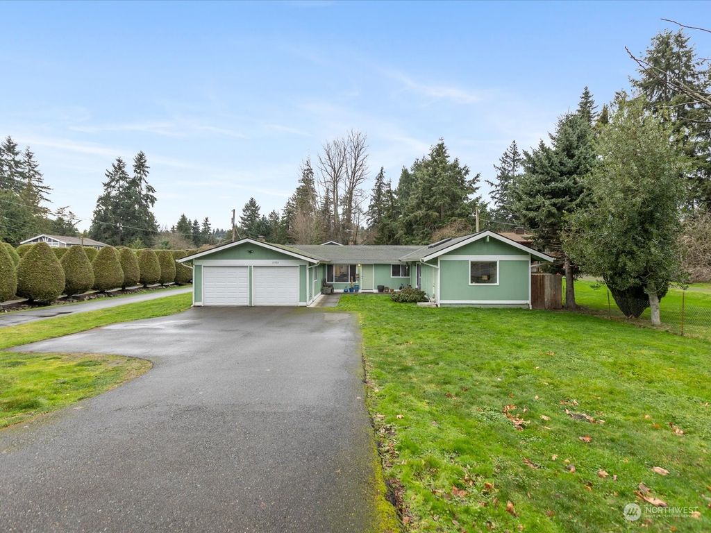 Photo of 19723 61st Place NE, Kenmore, WA 98028 (MLS # 2193761)