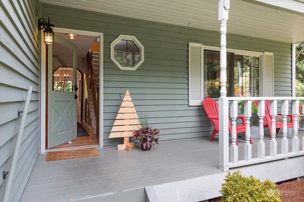 Photo of 2060 214th Street SW, Brier, WA 98036 (MLS # 1995554)
