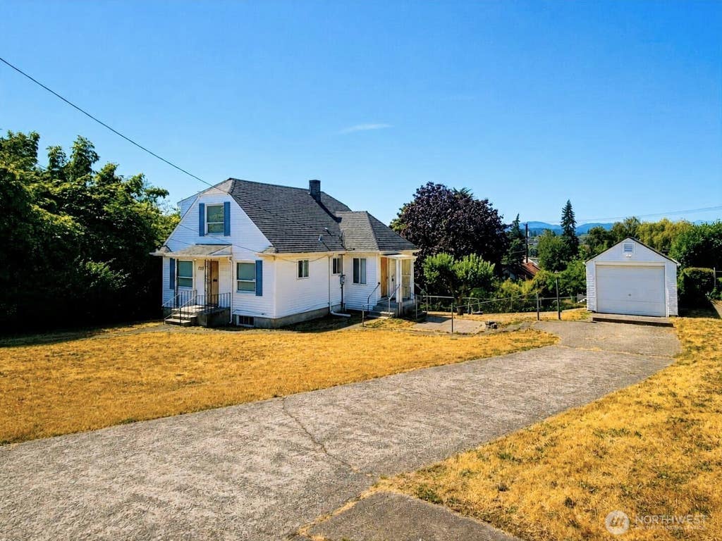 Photo of 1133 Hayward Avenue, Bremerton, WA 98310 (MLS # 2574134)