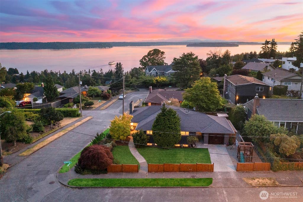Photo of 8459 40th Avenue SW, Seattle, WA 98136 (MLS # 2541080)