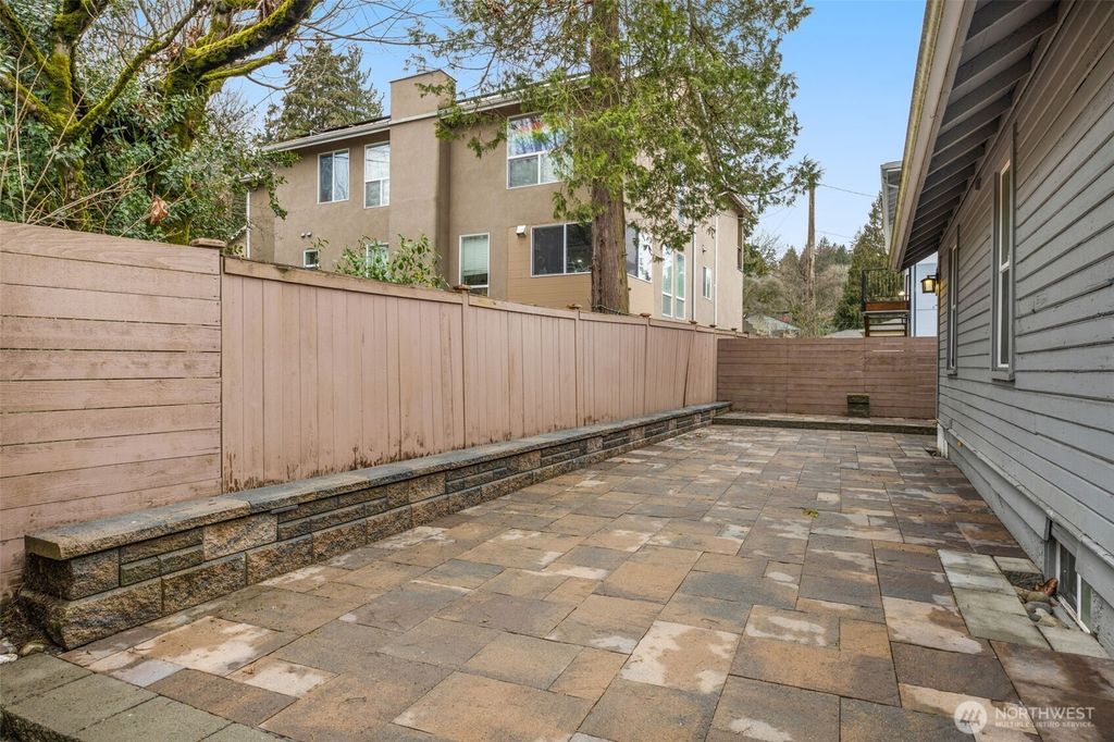 listing image 9367470880926623049