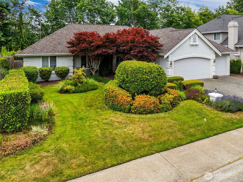 Photo of 26934 SE 22nd Way, Sammamish, WA 98075 (MLS # 2397953)