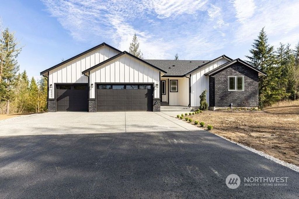 Photo of 33221 112th Street SE, Sultan, WA 98294 (MLS # 2215292)